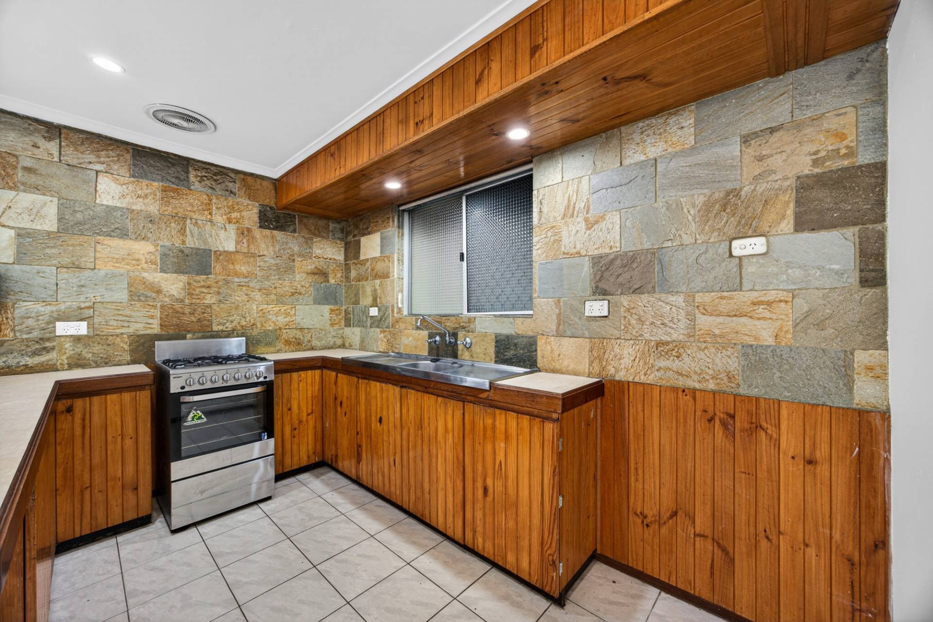 34 Stringybark Drive, Forrestfield - Thumbnail 7