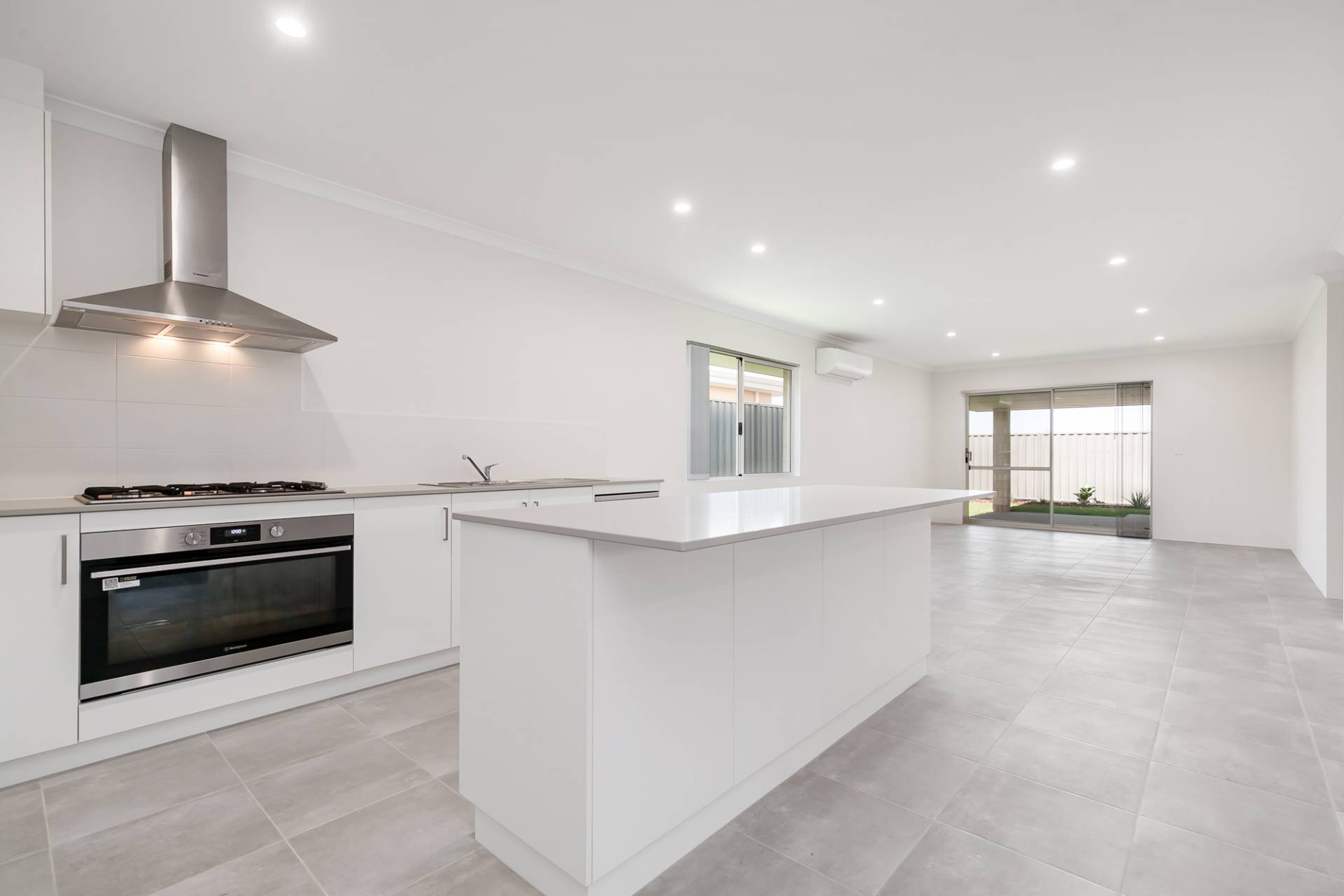 228 Badgerup Avenue, Lakelands - Thumbnail 5