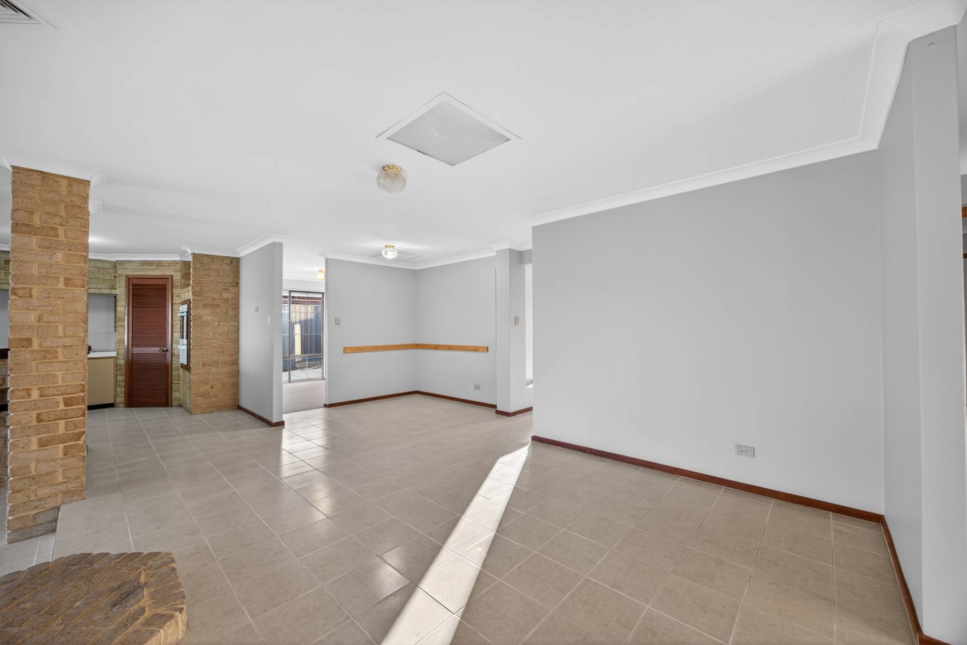 30 Emperor Avenue, Beldon - Thumbnail 8