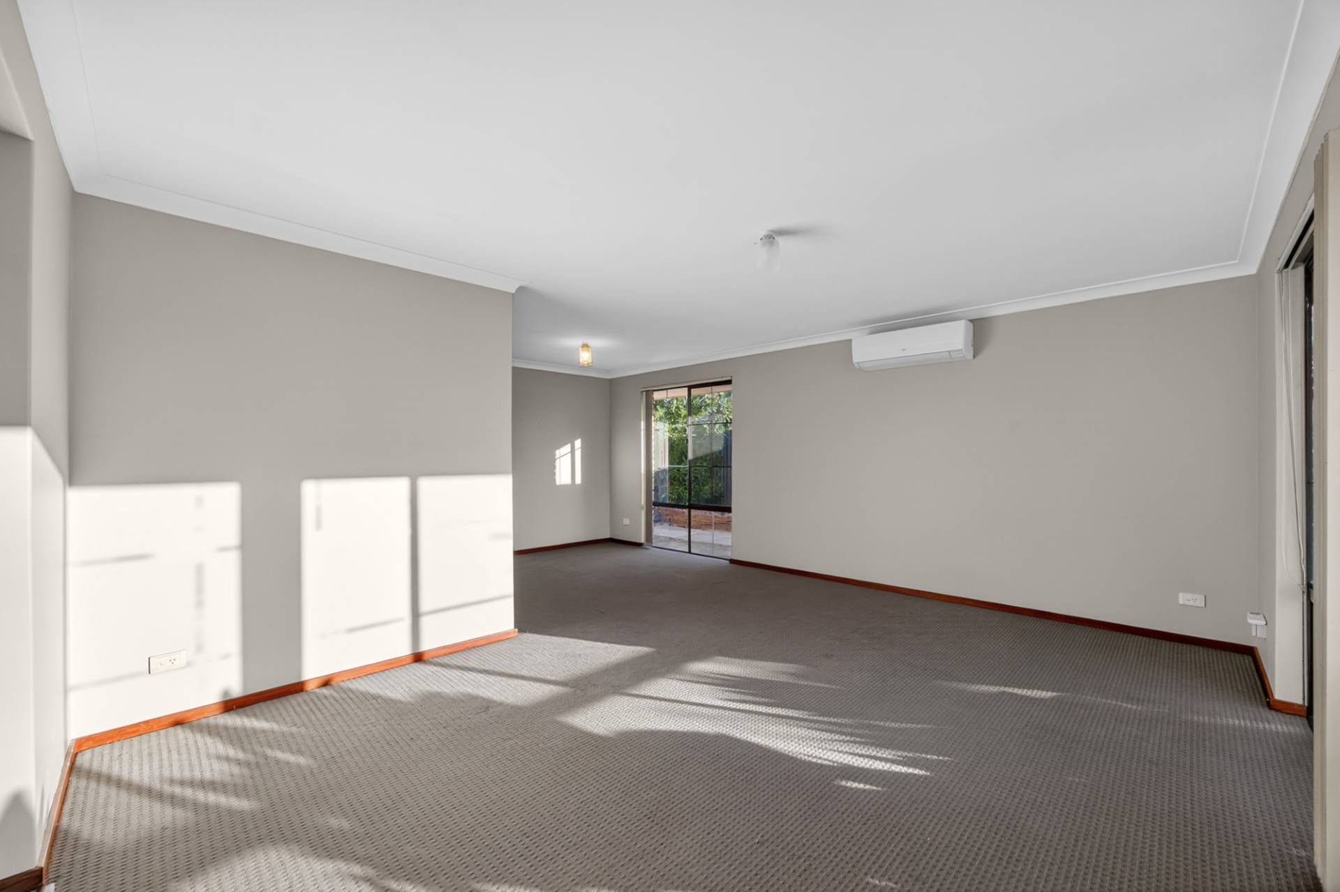 30 Emperor Avenue, Beldon - Thumbnail 2