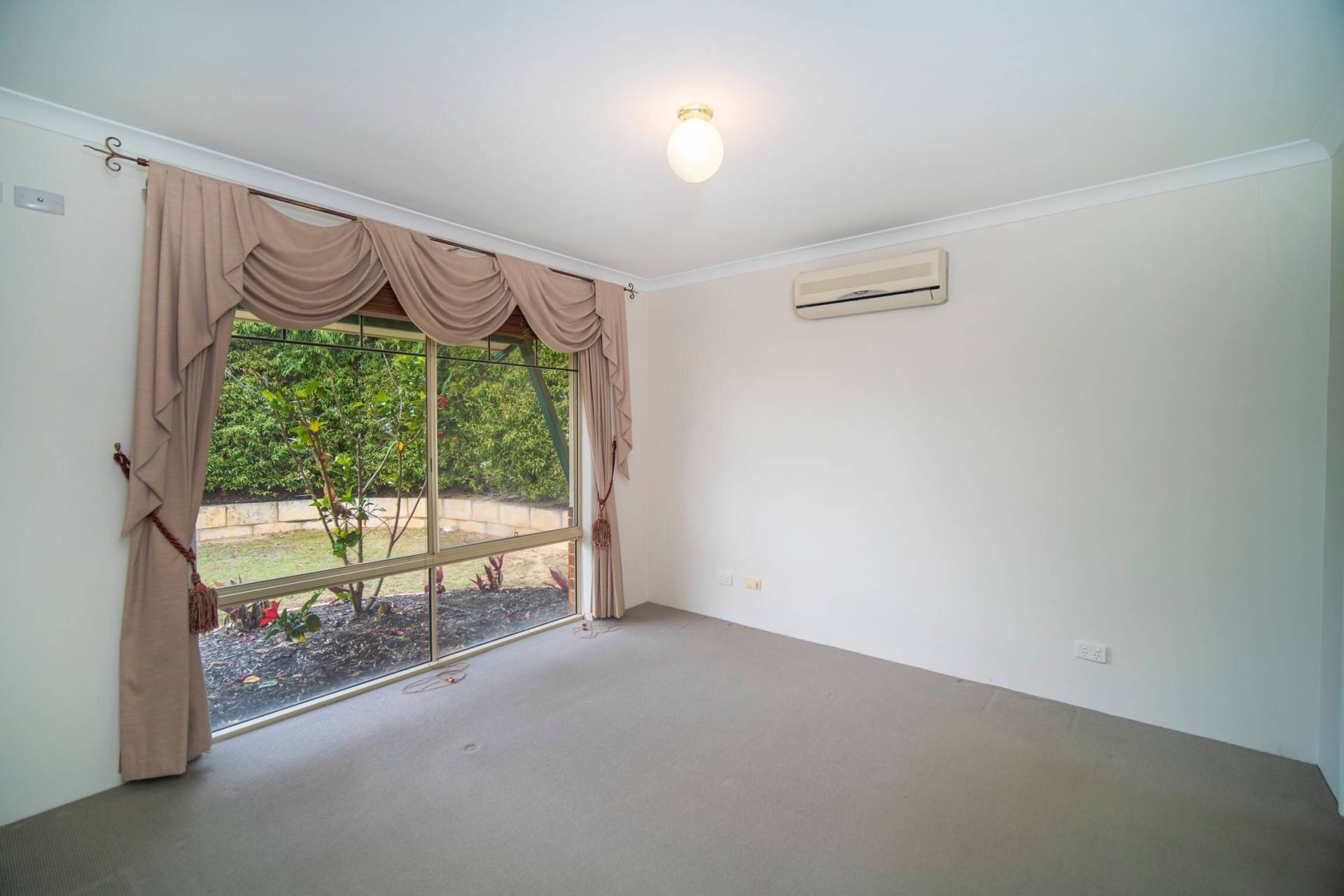 8 Stonehaven Parade, Kinross - Thumbnail 4