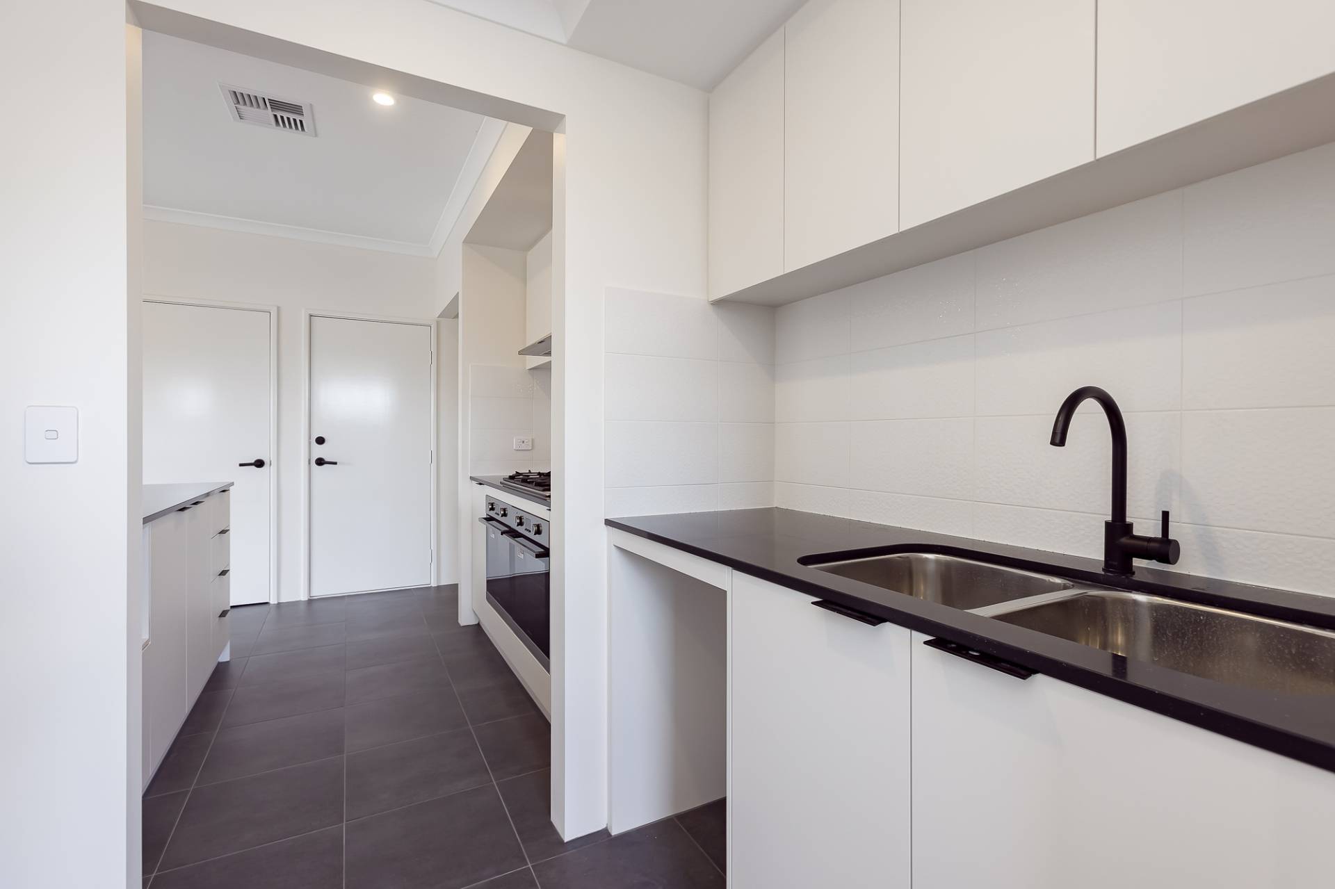 7 Hypatia Boulevard, Forrestdale - Thumbnail 7