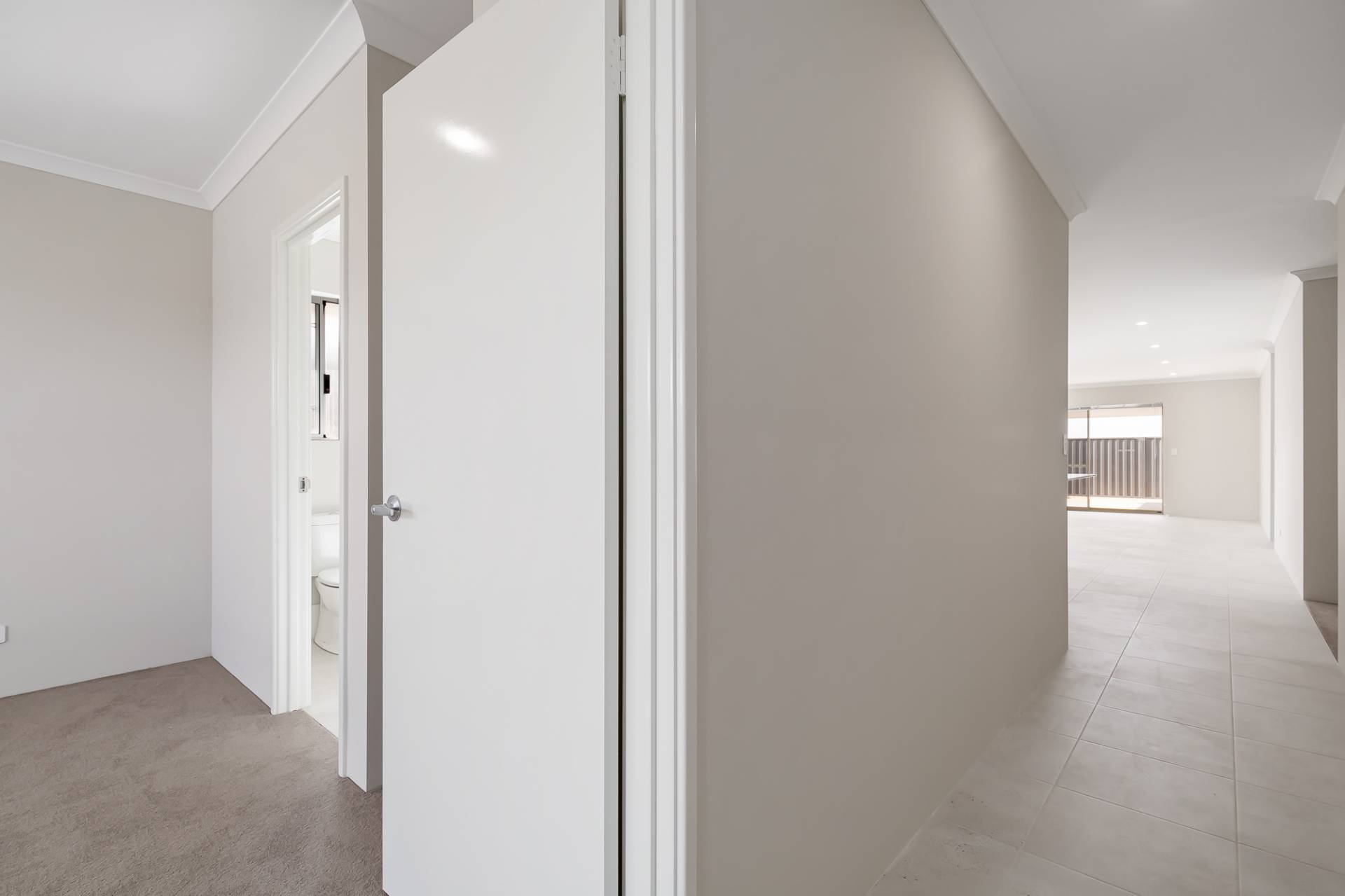 240 Badgerup Avenue, Lakelands - Thumbnail 2