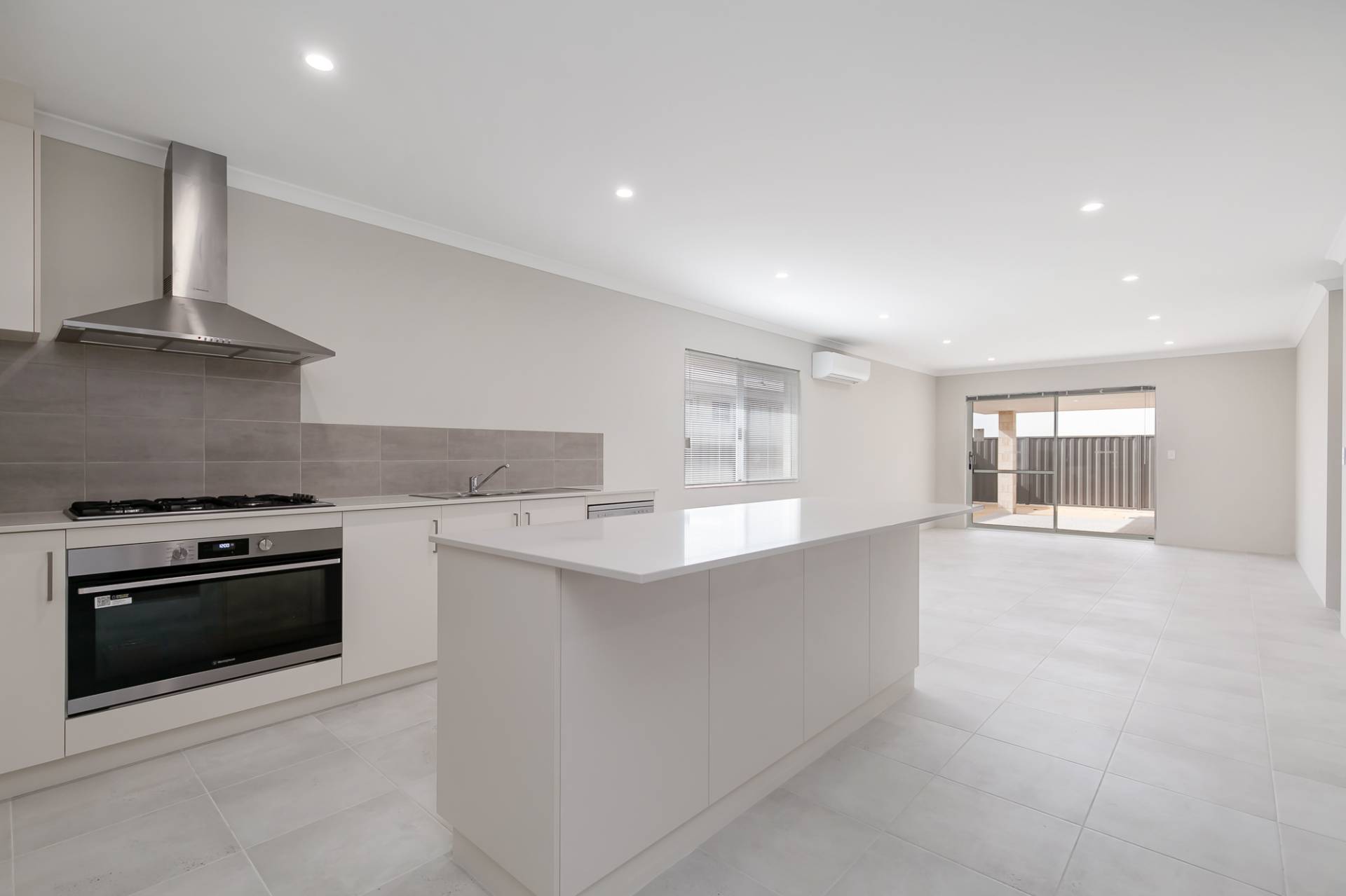 240 Badgerup Avenue, Lakelands - Thumbnail 6