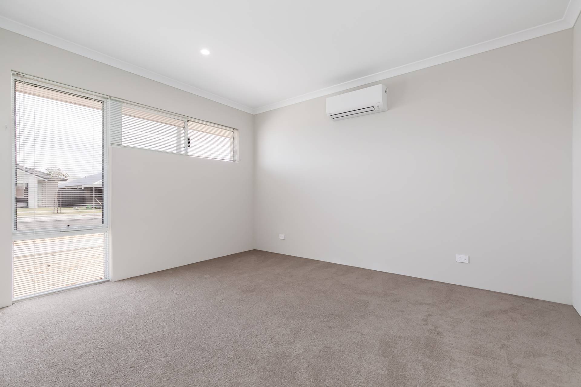 240 Badgerup Avenue, Lakelands - Thumbnail 3
