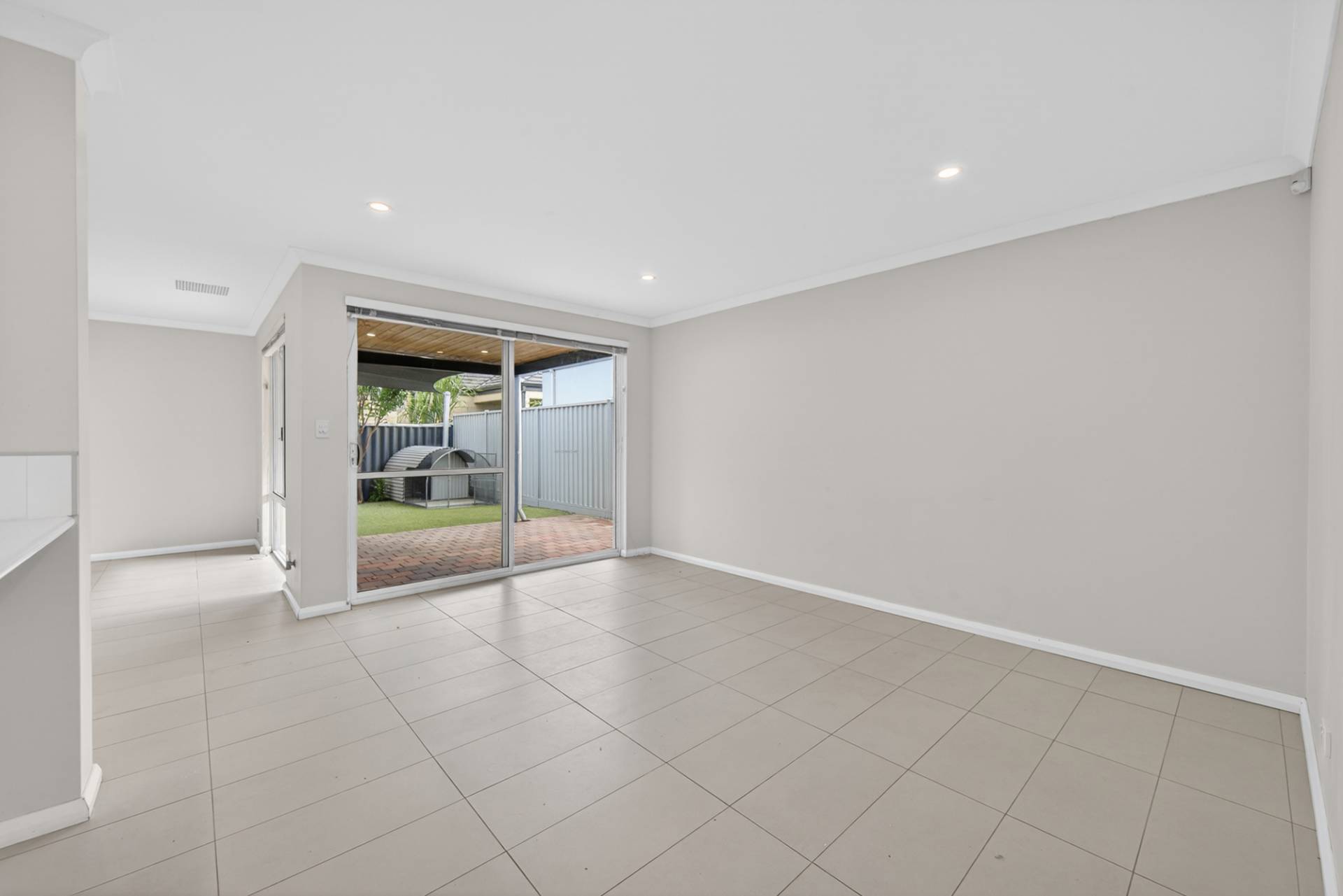 33 Kweda Way, Nollamara - Thumbnail 2