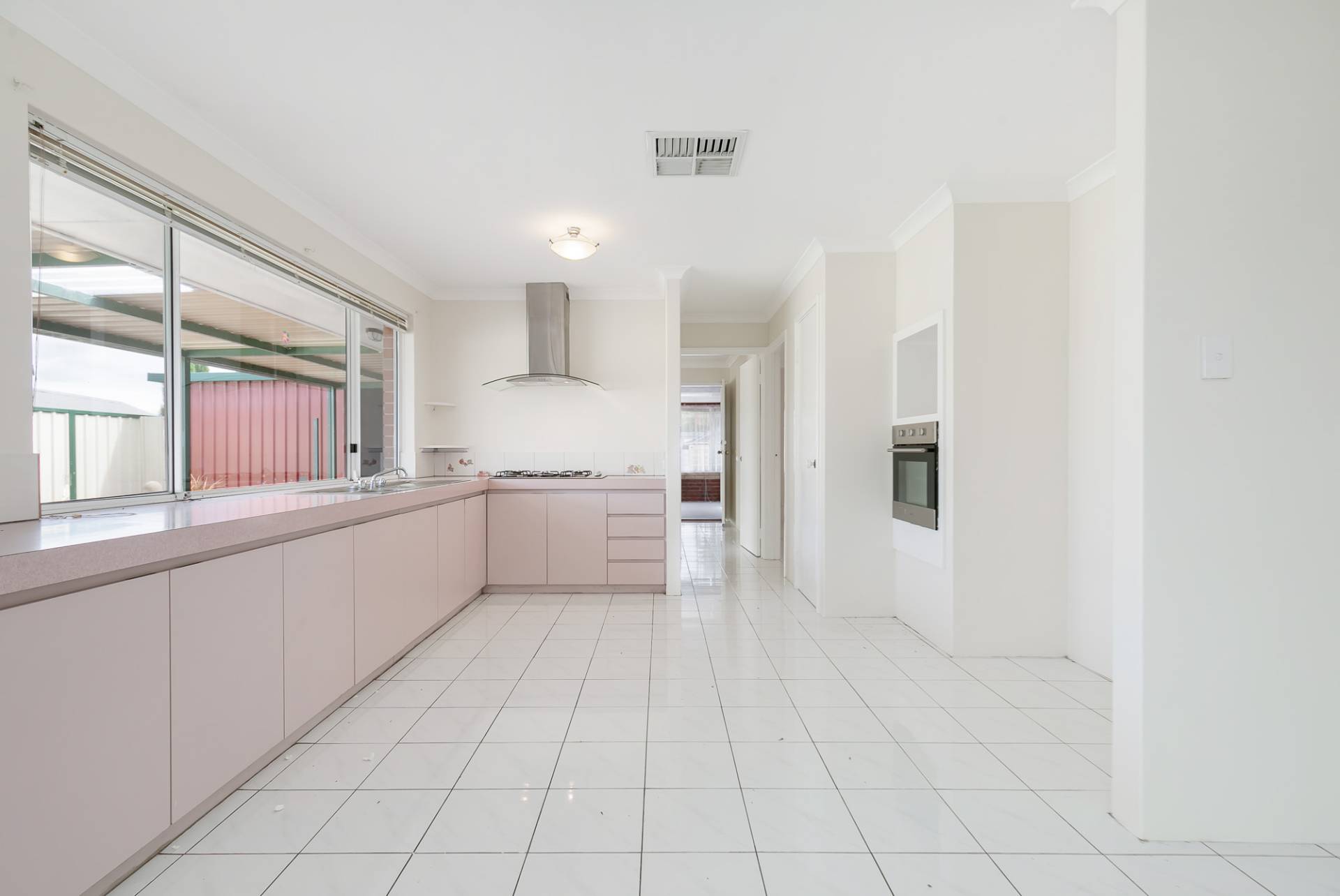 114 Hillcrest Road, Alexander Heights - Thumbnail 4