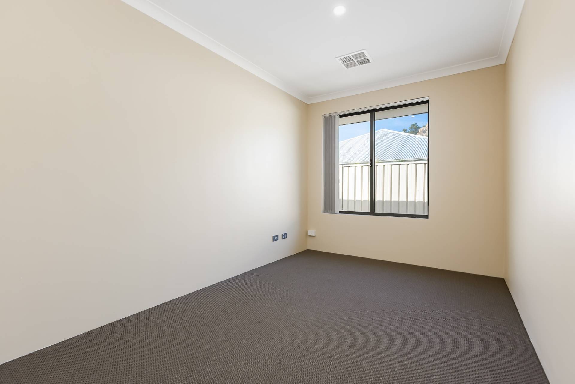 9 Breezy Way, Meadow Springs - Thumbnail 4