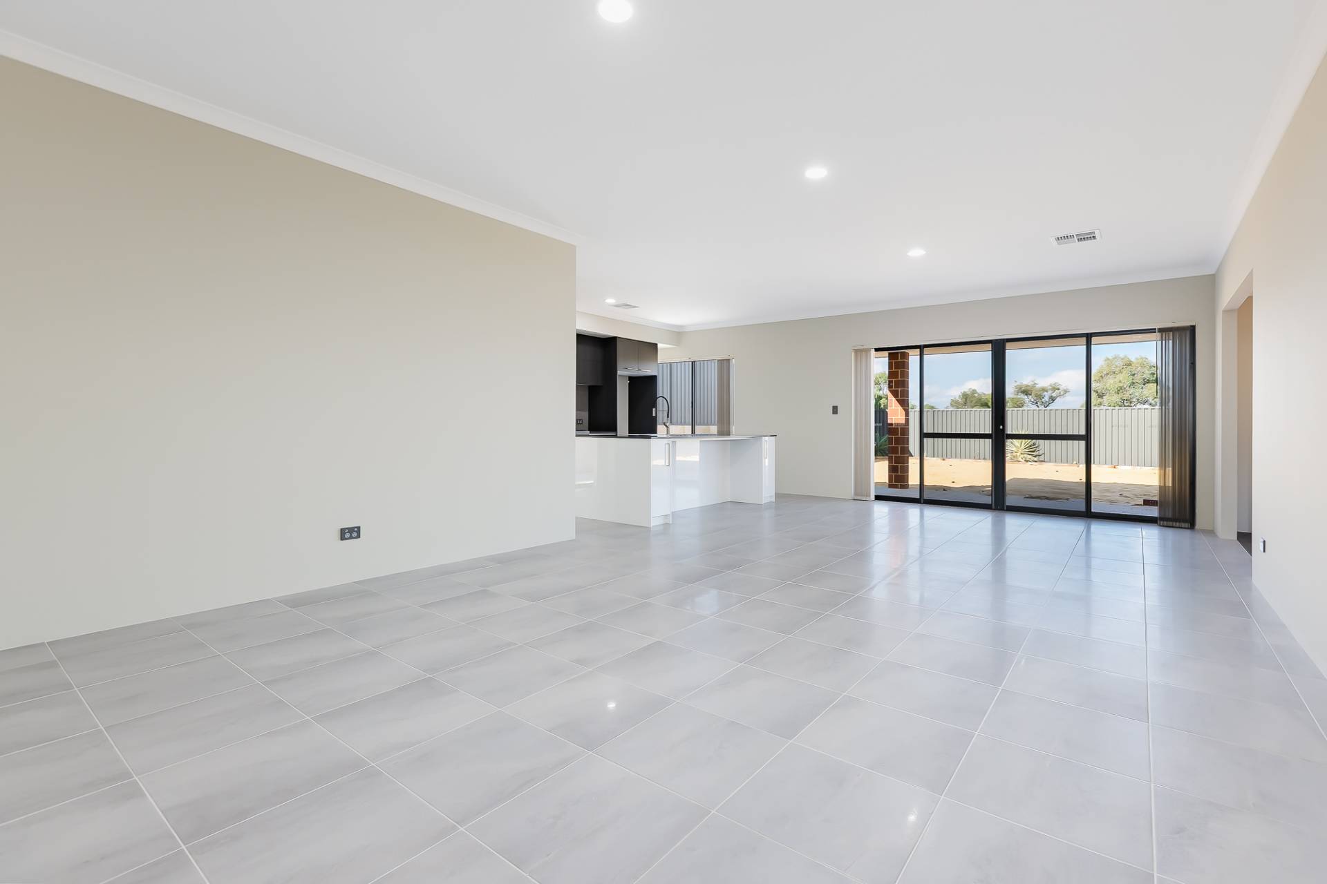38 Wellington Avenue, Lakelands - Thumbnail 5