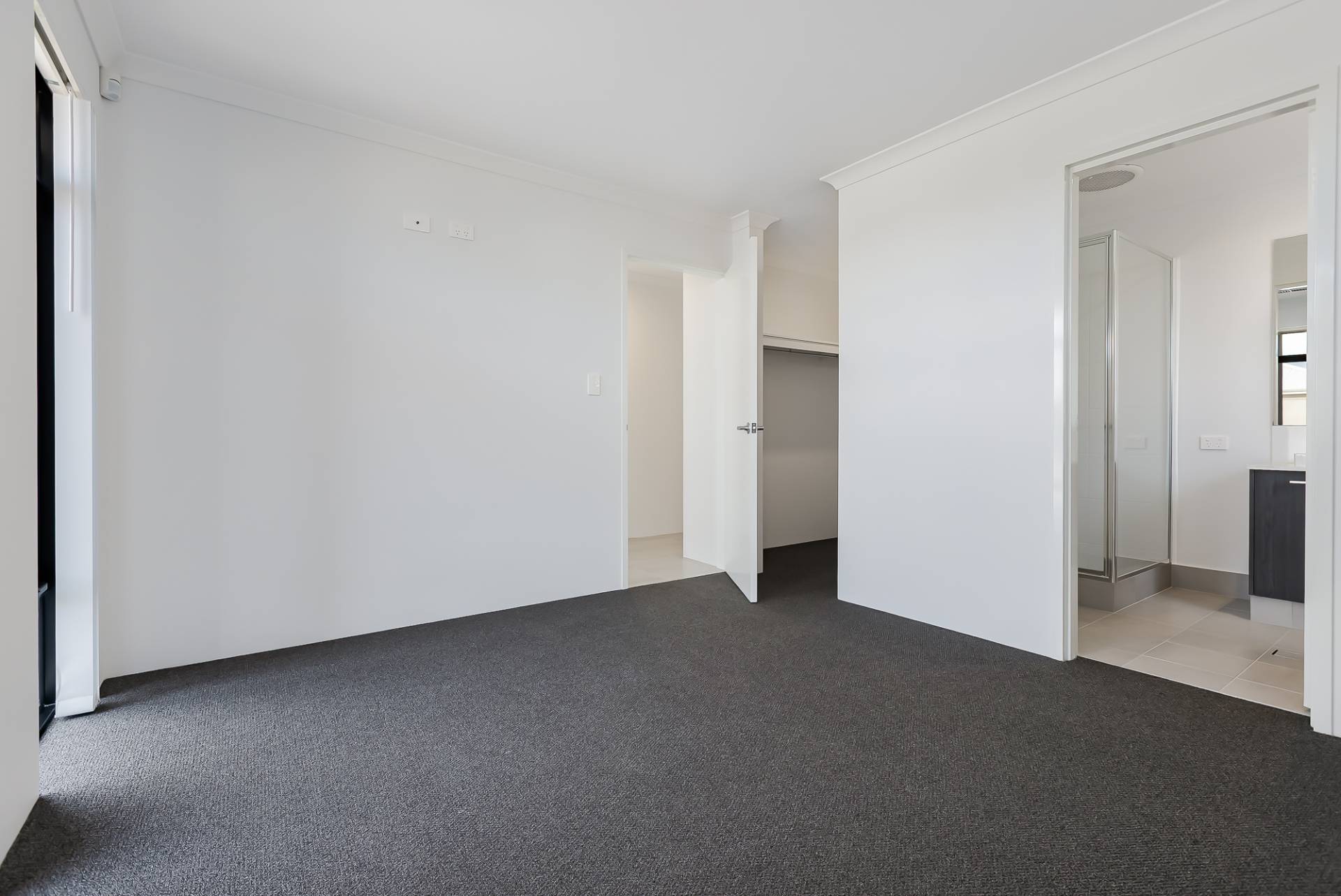 25 Brumlow Way, Lakelands - Thumbnail 2