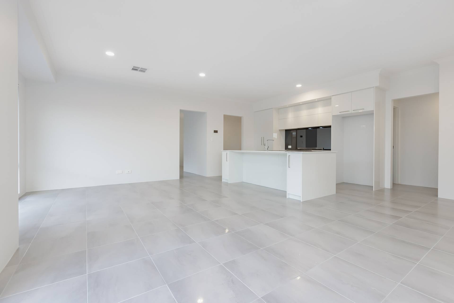25 Brumlow Way, Lakelands - Thumbnail 5