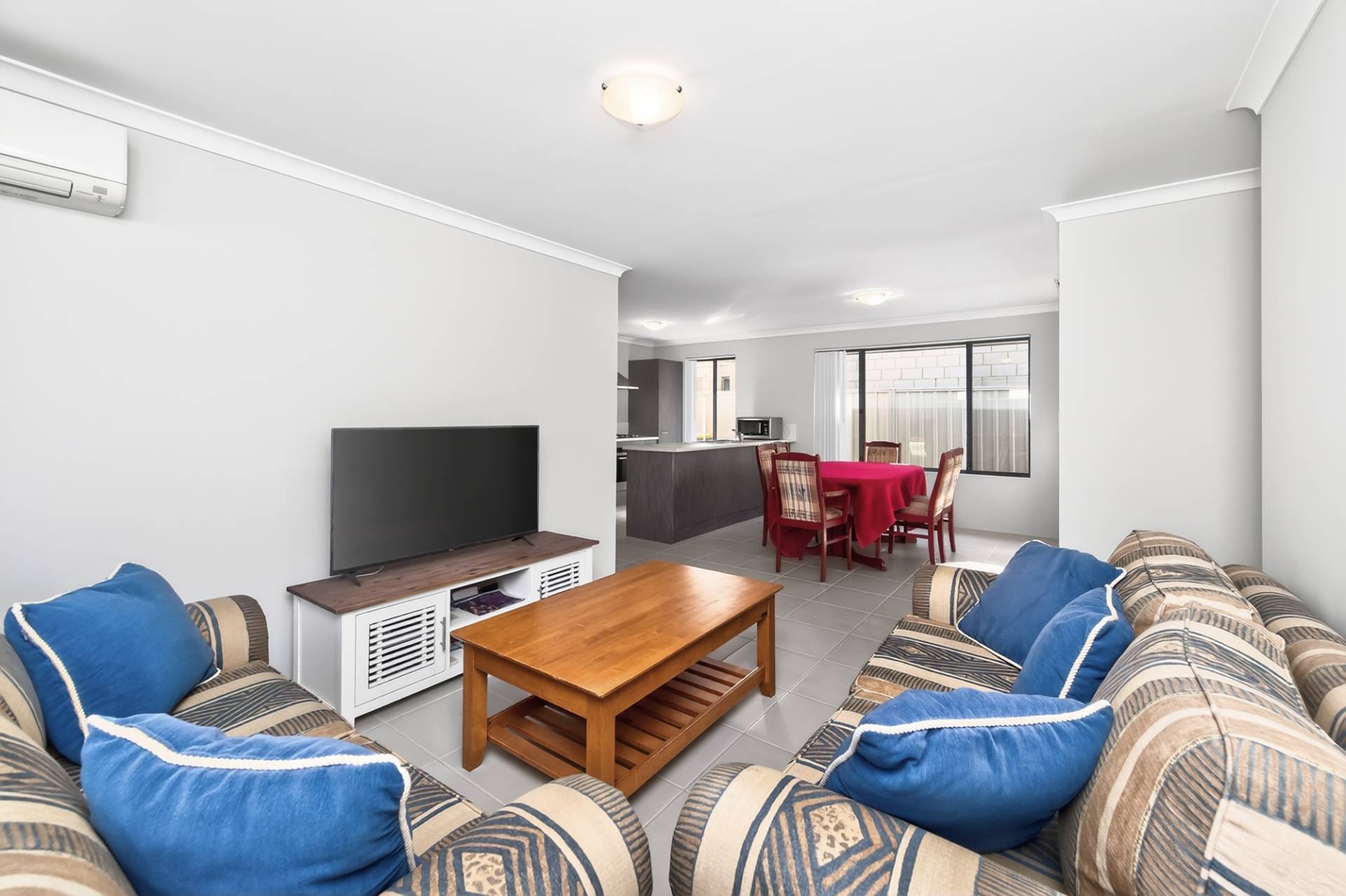 35 Vignerons Loop, Hocking - Thumbnail 5