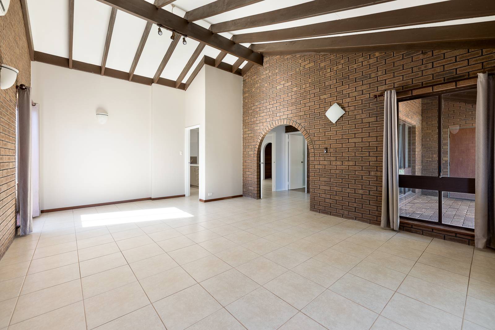 18 Bramble Way, Ballajura - Thumbnail 4