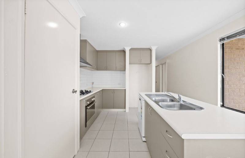 99 Rosegreen Ave, Butler - Thumbnail 2