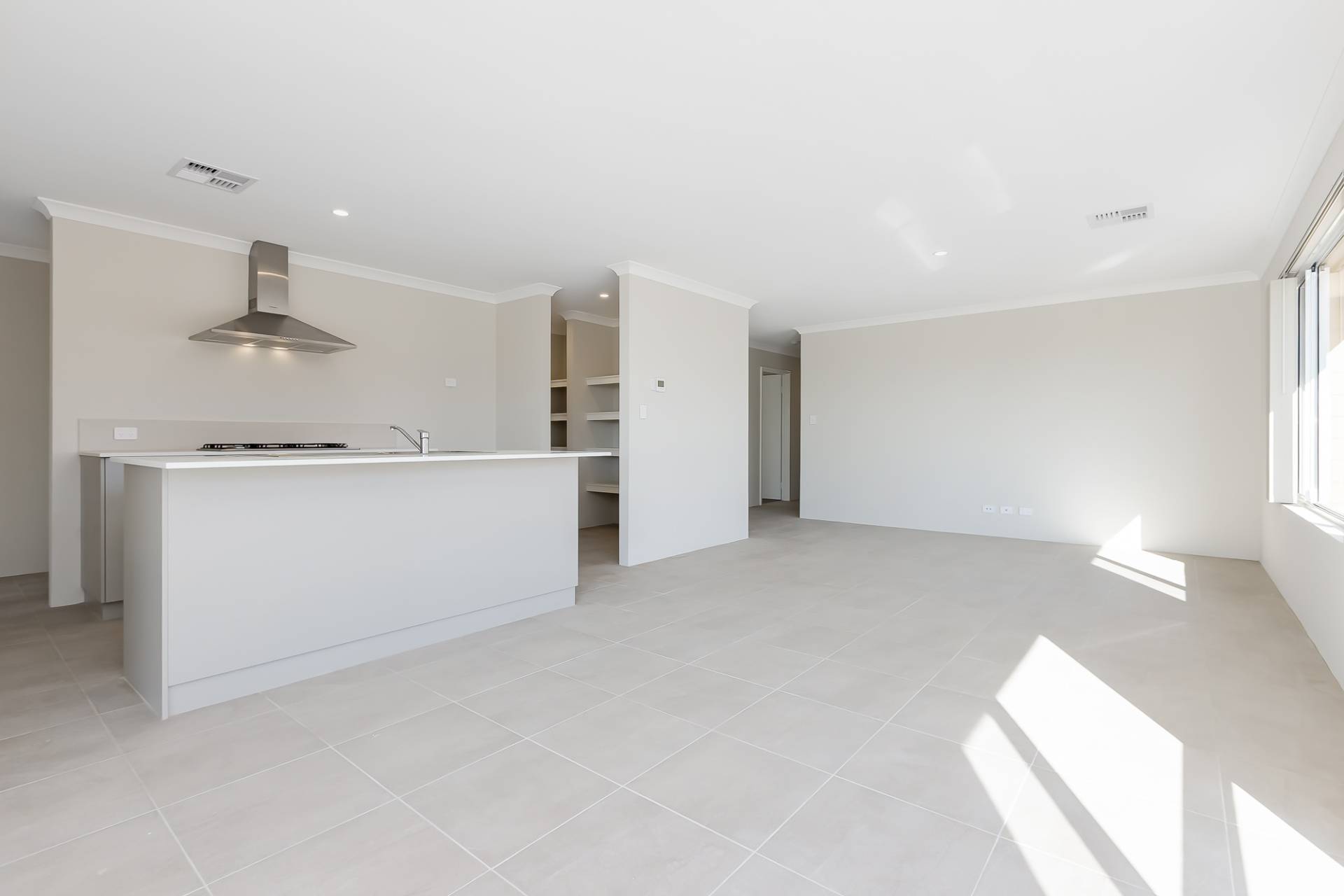 21 Brumlow Way, Lakelands - Thumbnail 8