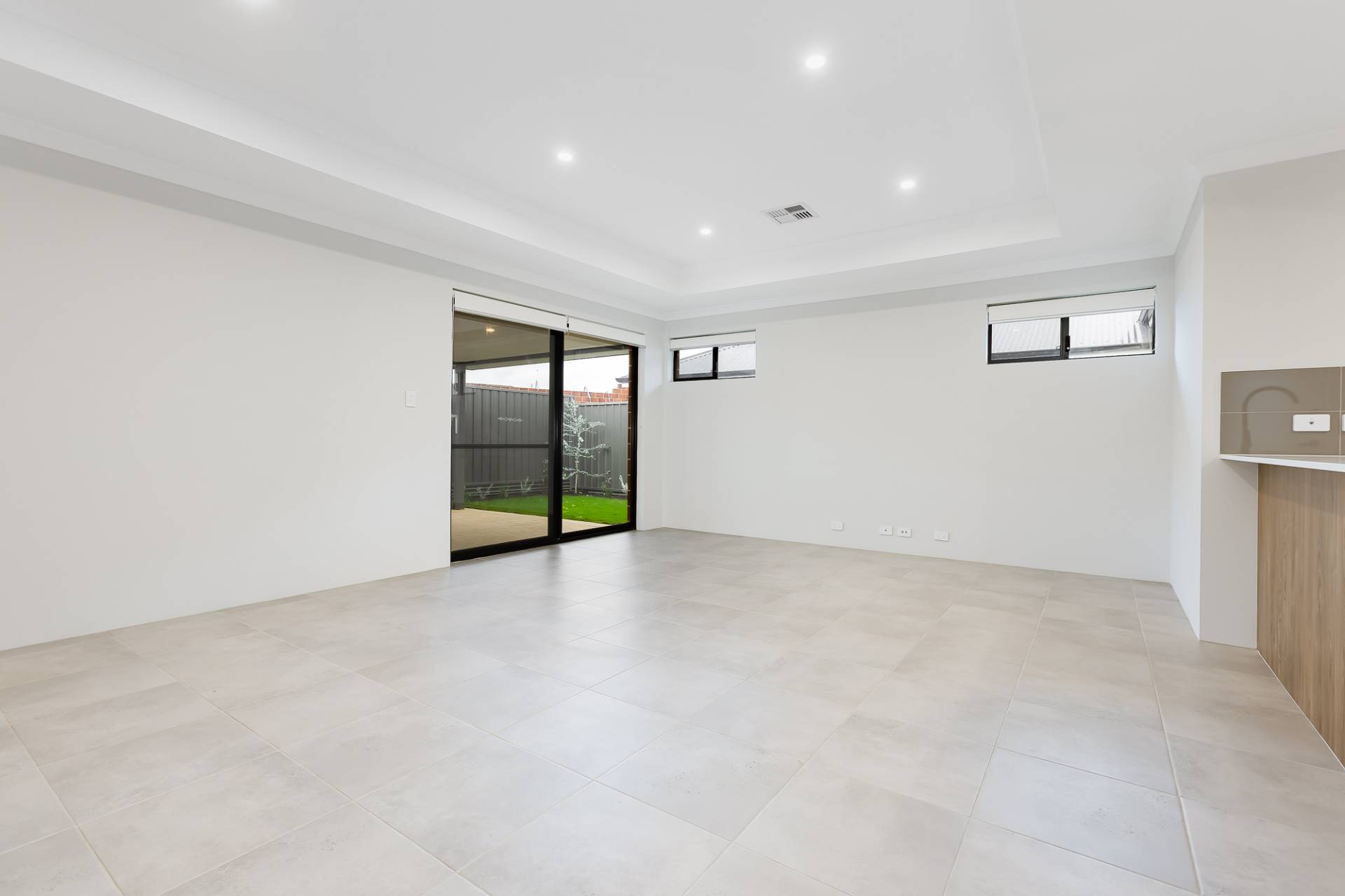 155 Astoria Boulevard, Hilbert - Thumbnail 8