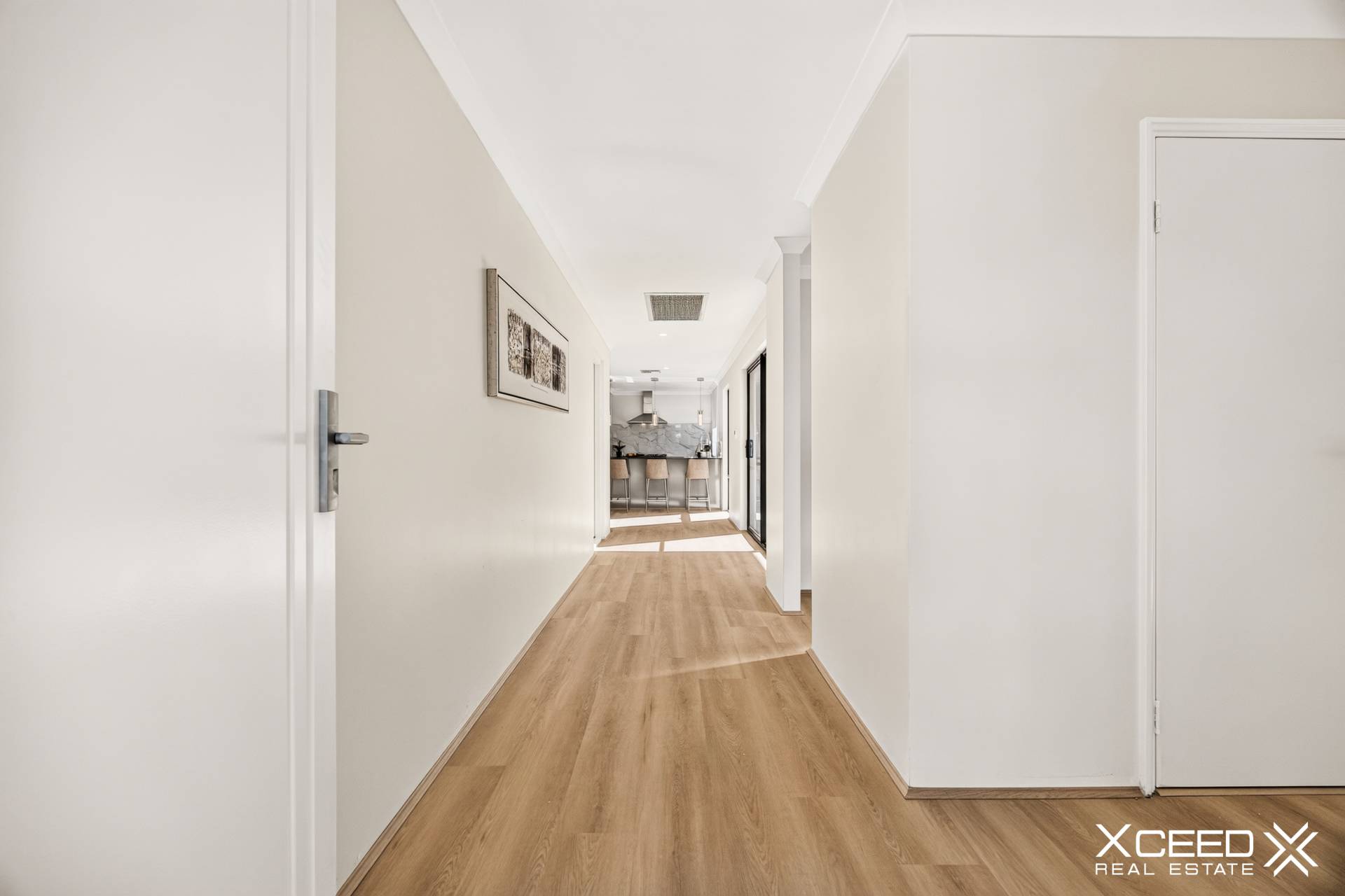 24B Willowmead Way, Kelmscott - Thumbnail 2