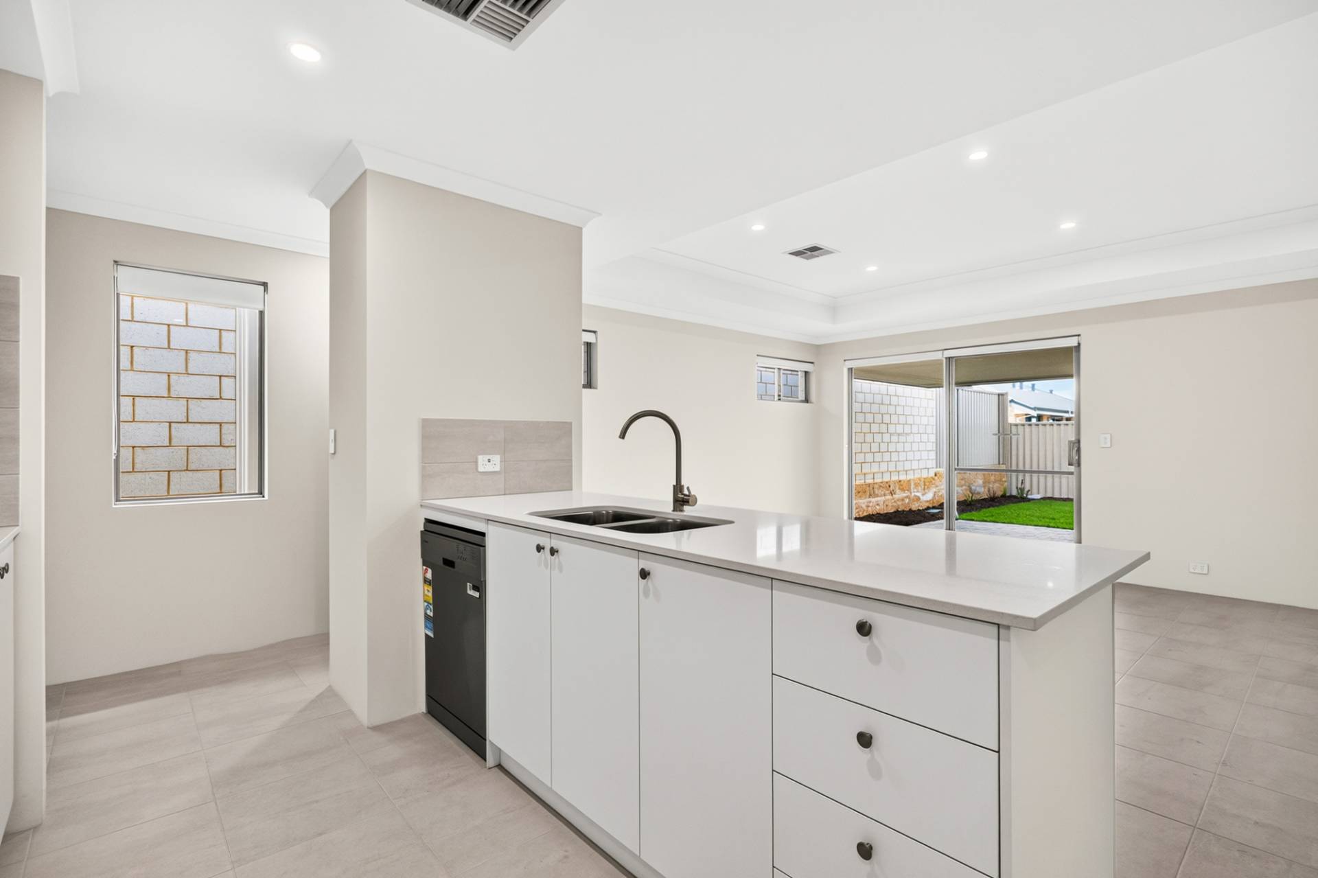 17 Wisdom Close, Yanchep - Thumbnail 7