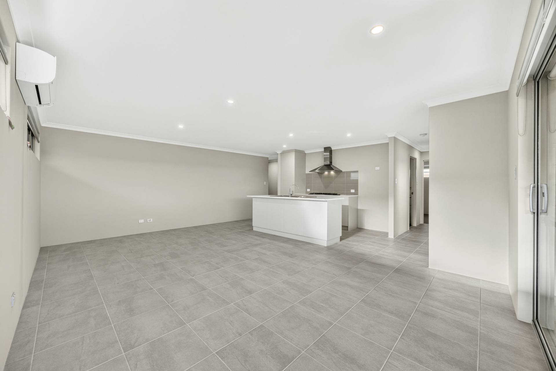 34 Vinsanto Boulevard, Dayton - Thumbnail 4