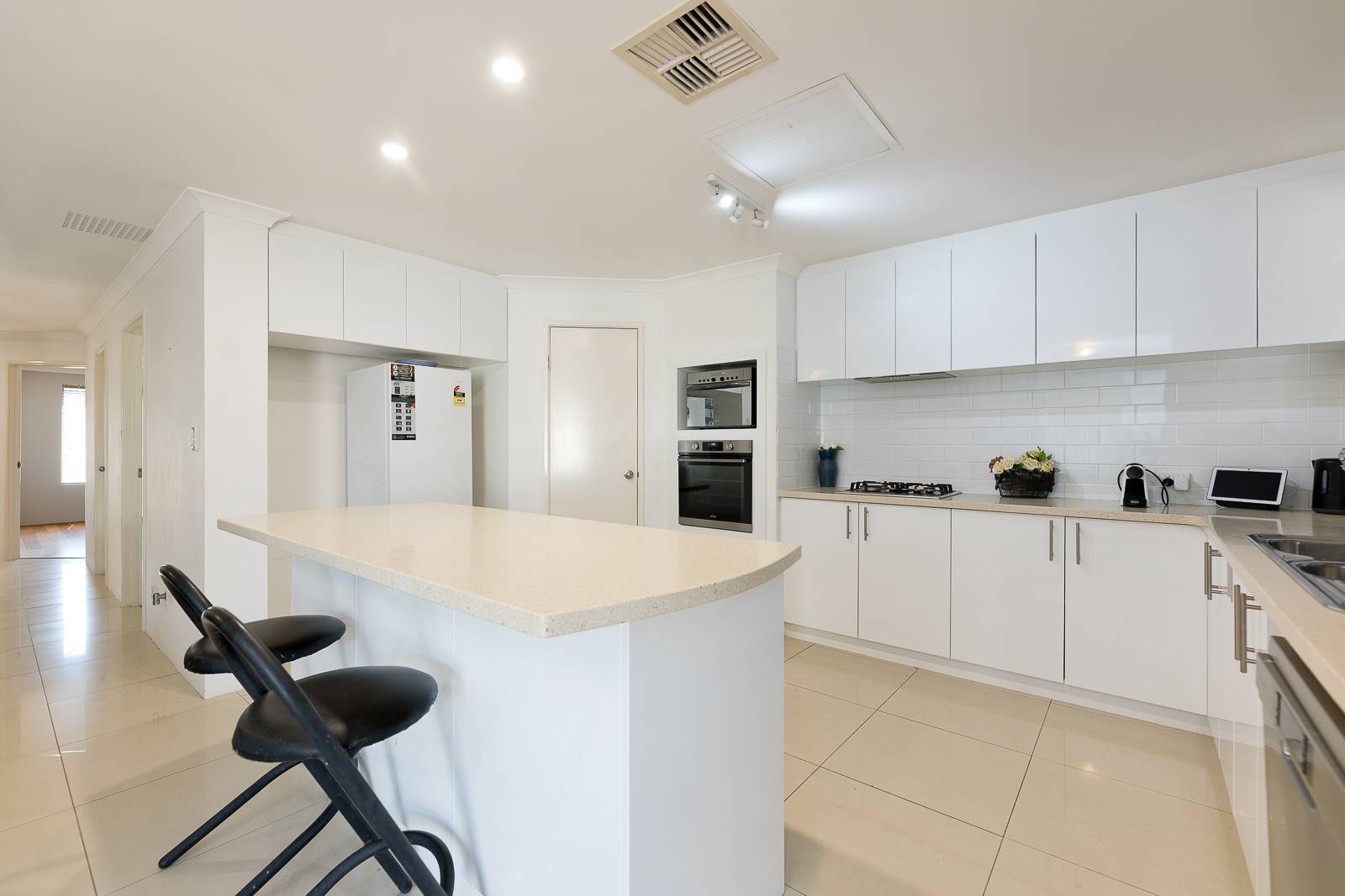 99 Anchorage Drive, Mindarie - Thumbnail 6