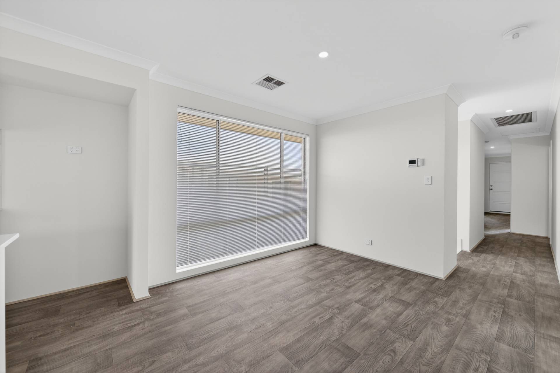 52 Haulback Boulevard, Whitby - Thumbnail 4