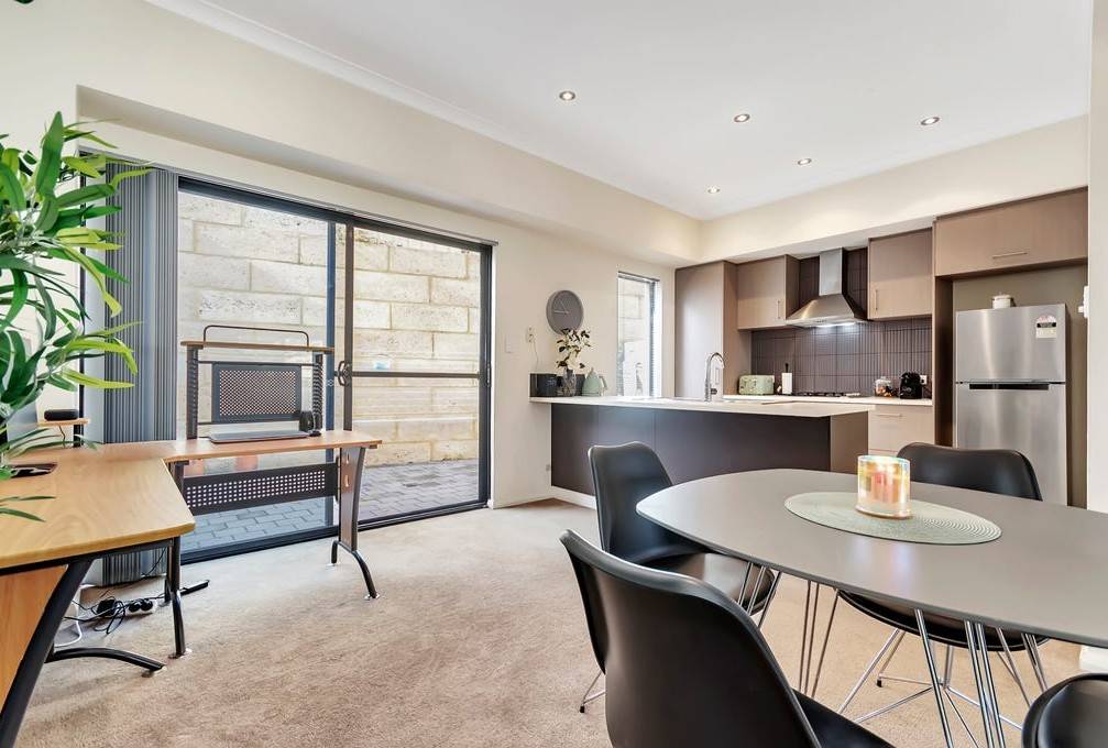14 Redfern Bend, Clarkson - Thumbnail 8