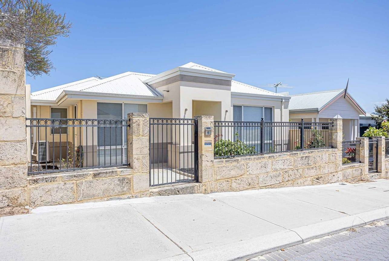 15 Lower Keys Drive, Clarkson - Thumbnail 2