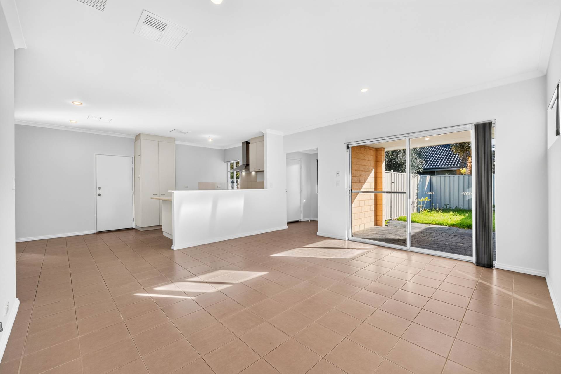 32A Halvorson Road, Morley - Thumbnail 3