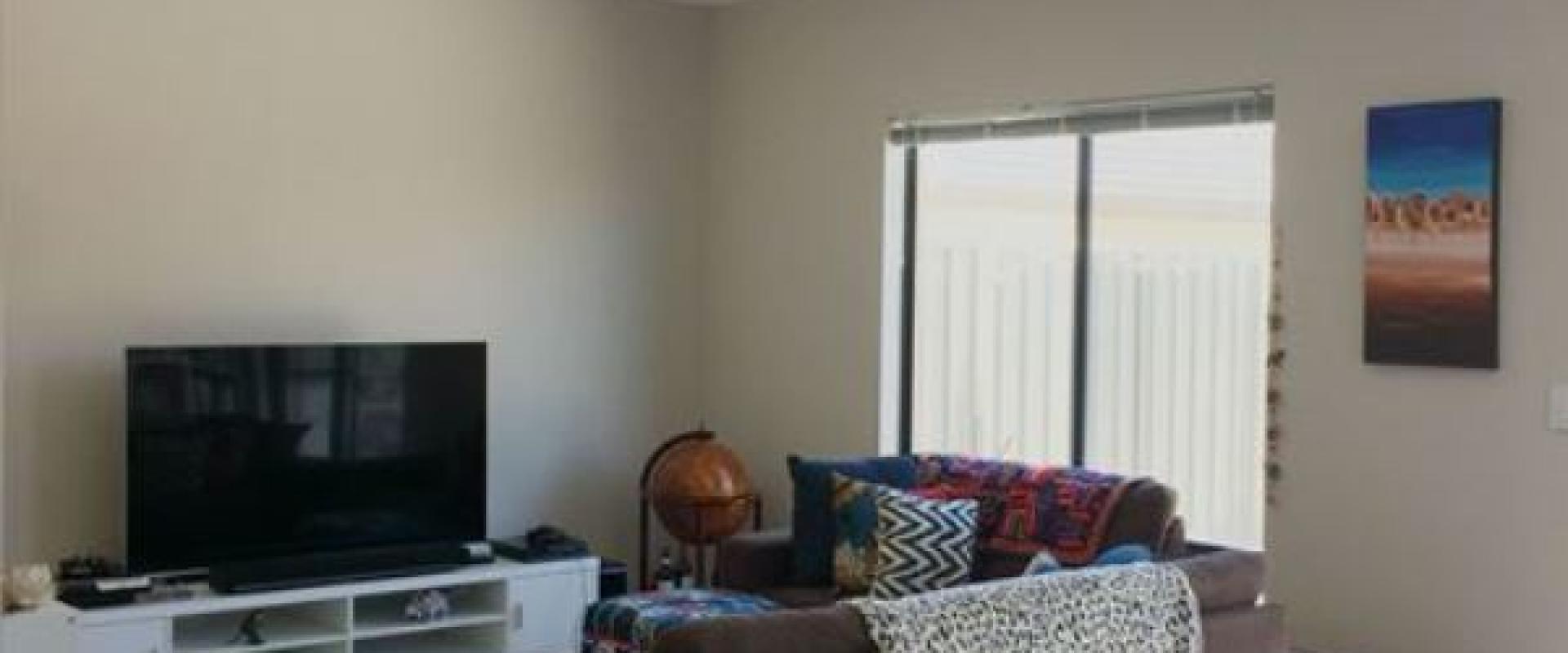 Great Home Located in Catalina Estate!