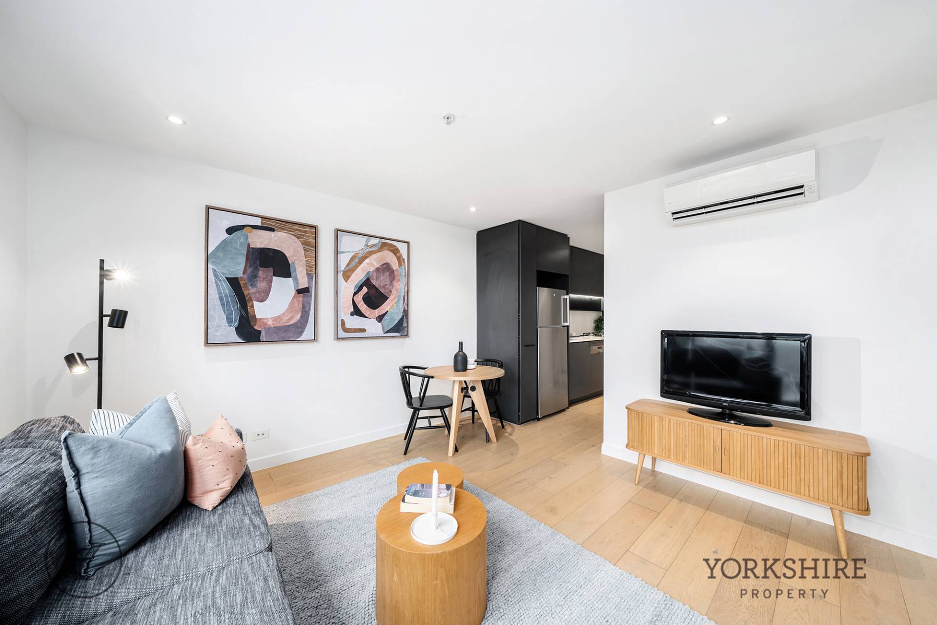 302D/21 Robert St, Collingwood - Thumbnail 2