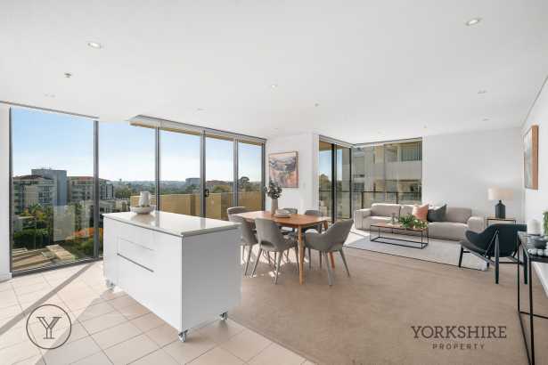 Modern Living, Prime Position