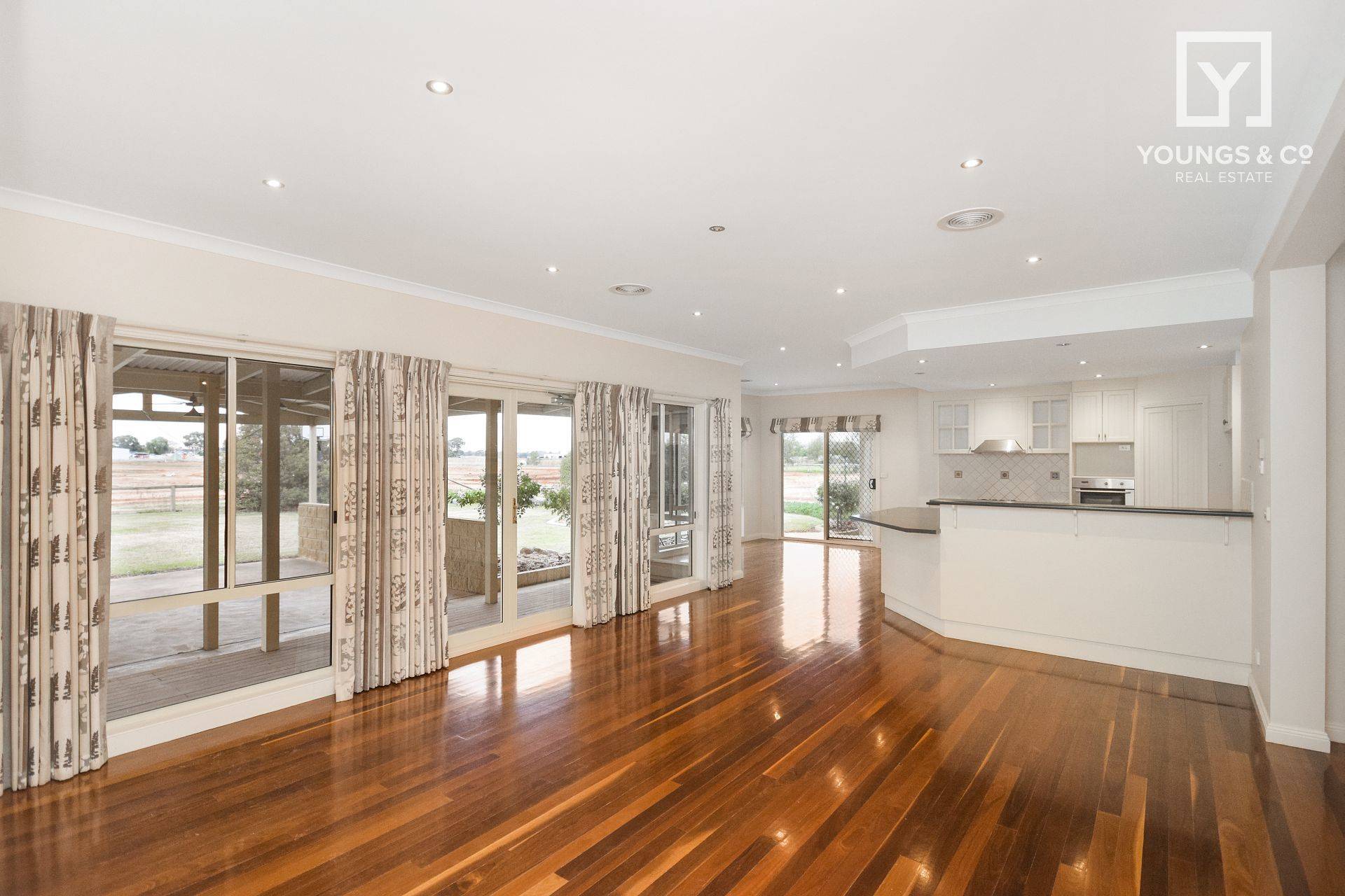 6 Maley Crt, Kialla - Thumbnail 2