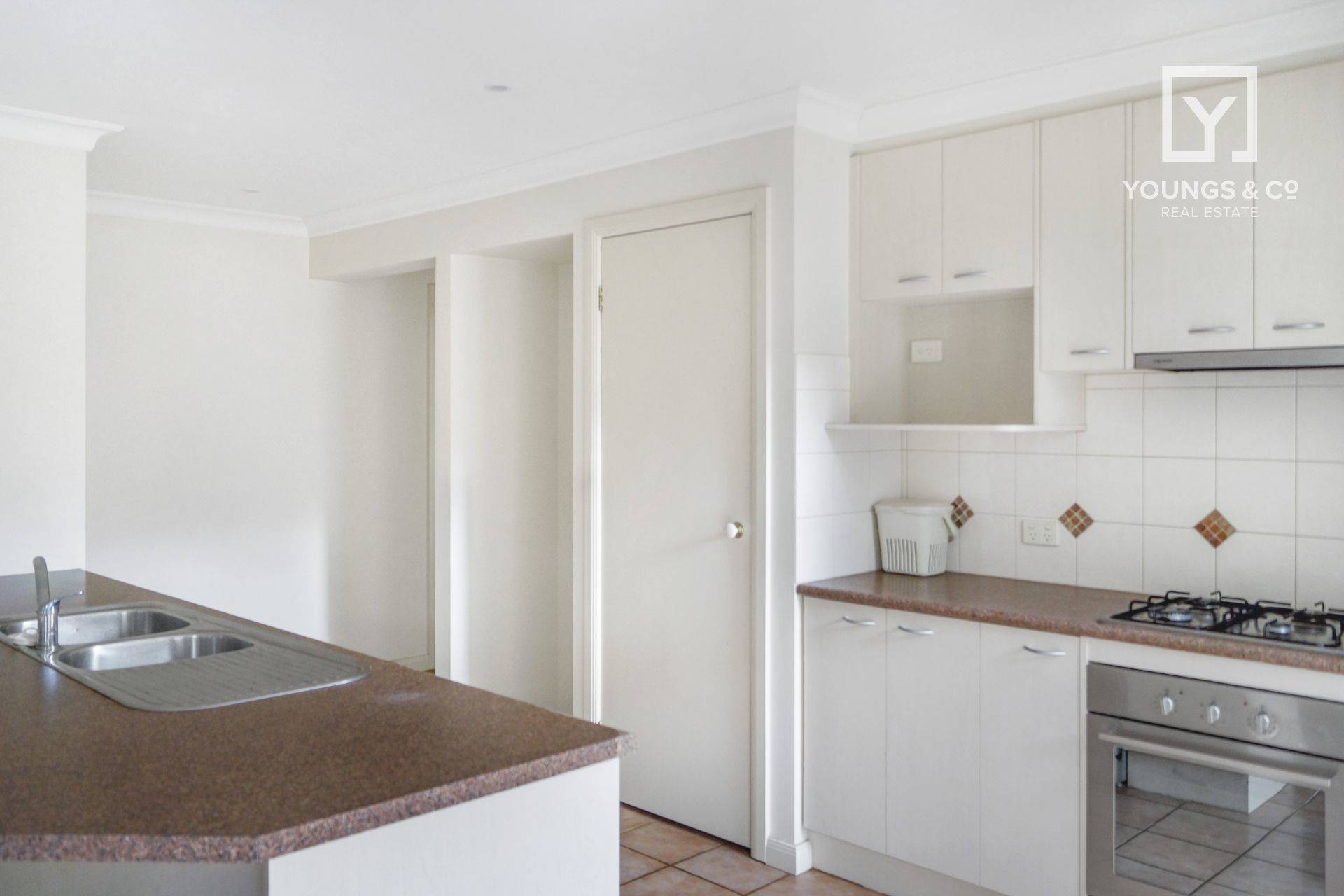 Unit 1, 17-21 Charles St, Mooroopna - Thumbnail 2
