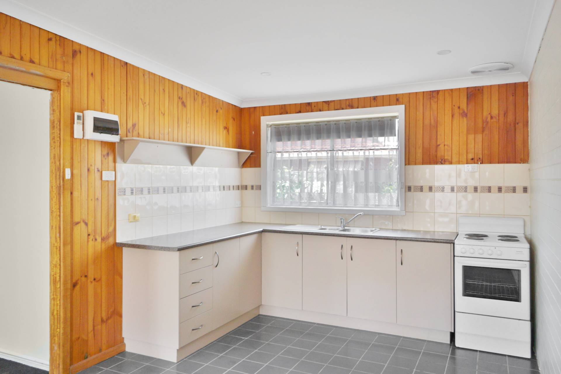 Unit 7, 19-21 Mcfarlane Rd, Mooroopna - Thumbnail 3
