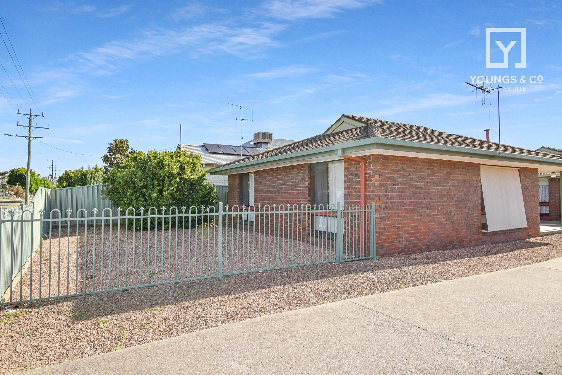 Unit 1, 63-65 Echuca Rd