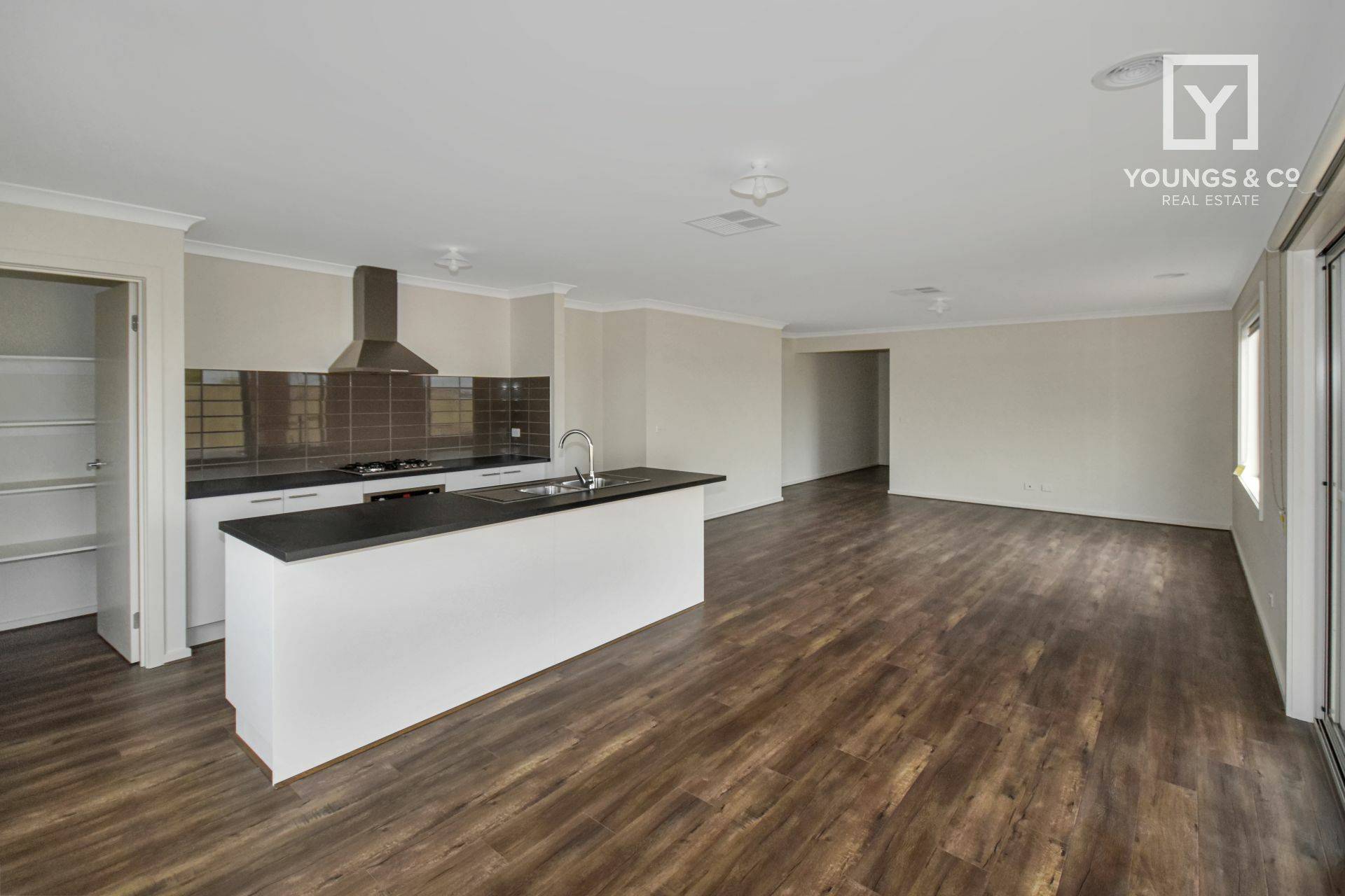 3 Hart Cres, Kialla - Thumbnail 3