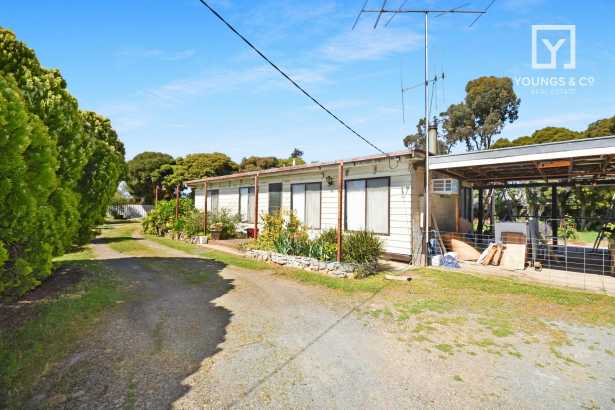 Renovator’s Delight with great Potential