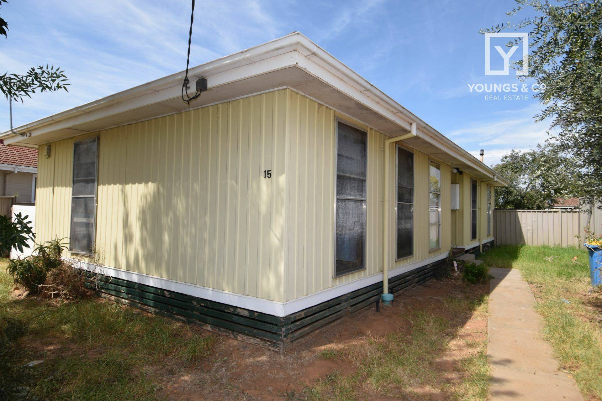 15 Stevens Cres, Mooroopna - Image 1