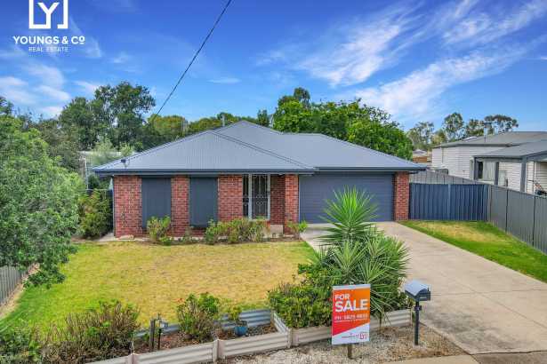 MODERN THREE BEDROOM HOME ON HUGE BLOCK