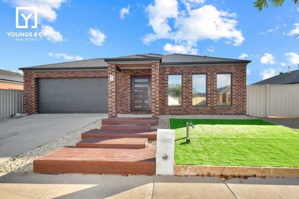 Close to St Anne's School - 4 Bedroom Kialla Lakes Estate