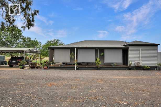 Lifestyle Property on 14 Acres – Peace, Space & Versatility