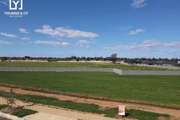 Popular Westwood Rise Mooroopna - Large 1,027m2 Block