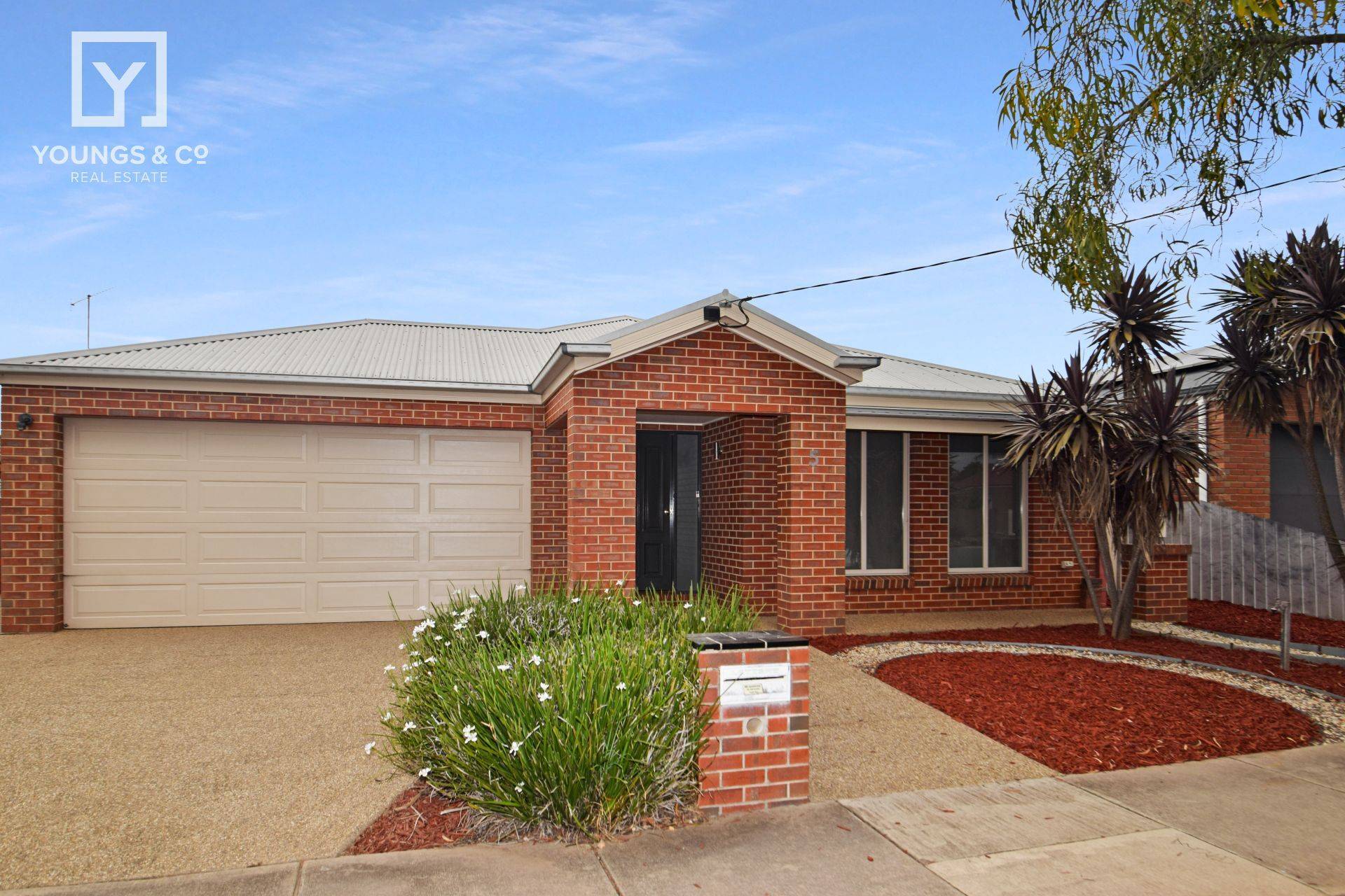 5 Elsie Jones Drive, Mooroopna - Image 1