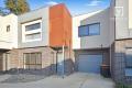 EXECUTIVE TWO BEDROOM TOWNHOUSE - WALKING DISTANCE TO cbd