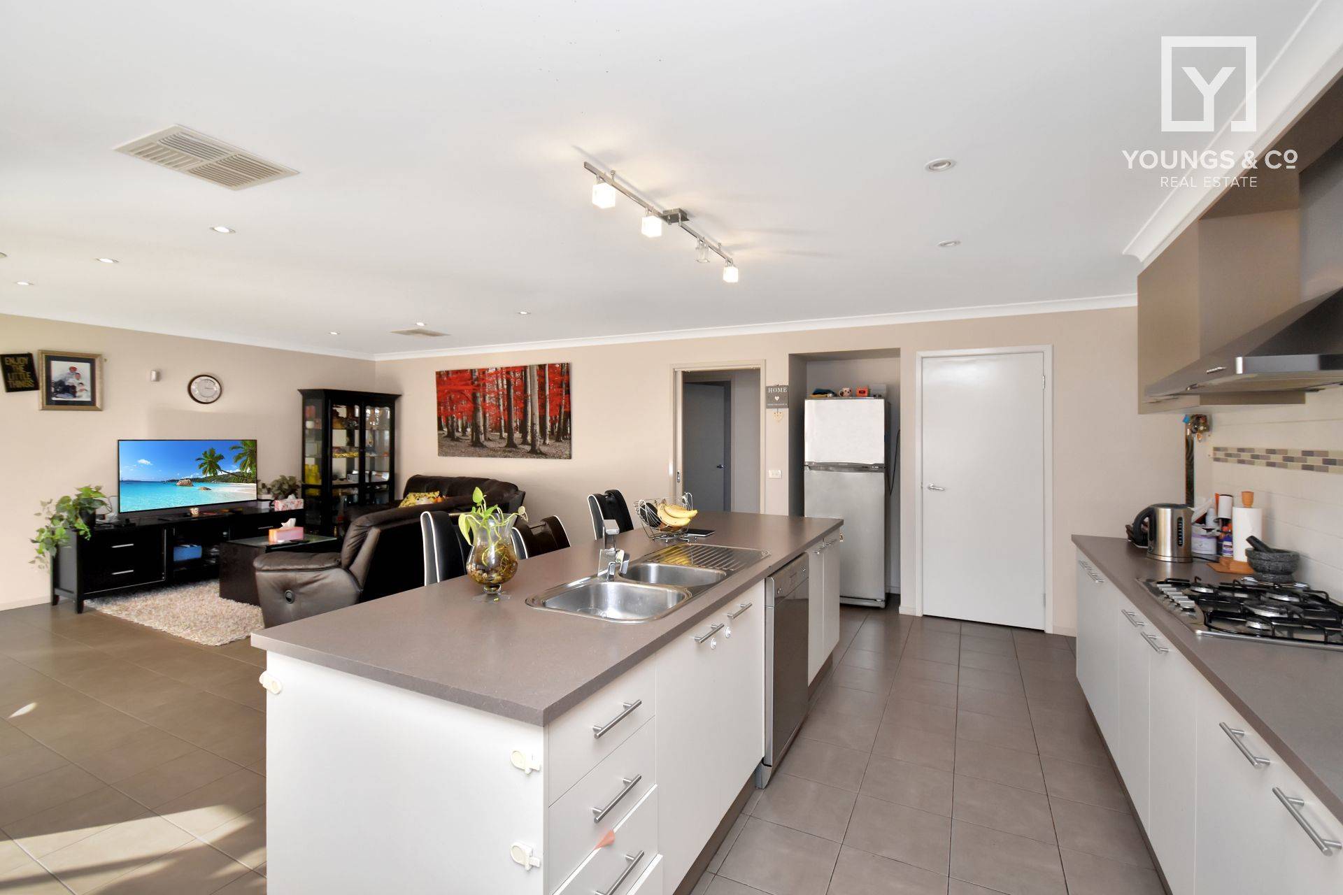 27 Wendouree Dr, Kialla - Thumbnail 6