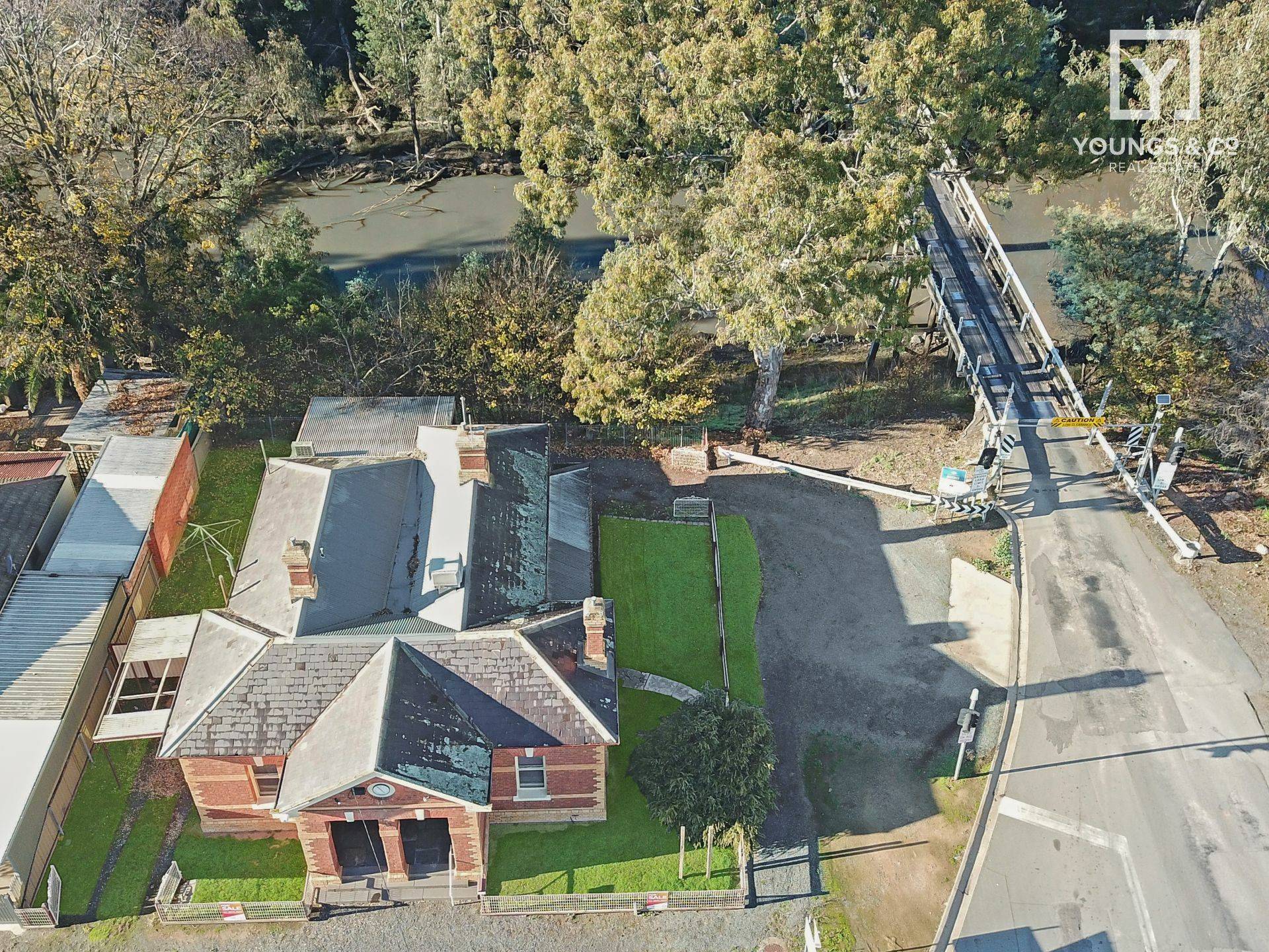 33 Mclennan St, Mooroopna - Thumbnail 2