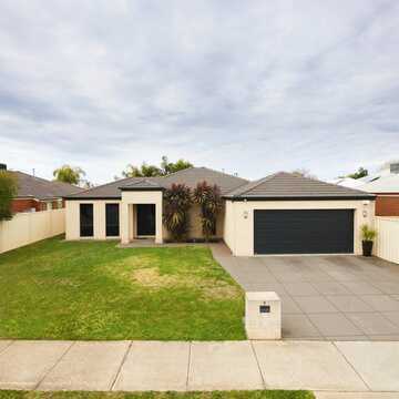 Michael & Elena De Maria. testimonial image