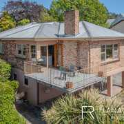 Highly professional, excellent communication and knowledge of market conditions extensive.