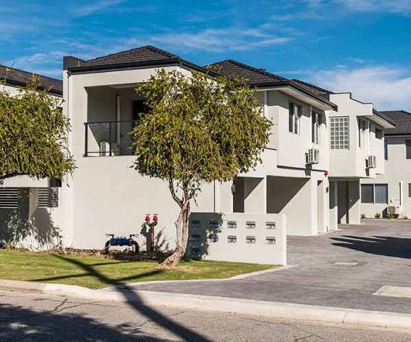 My partner and I were very happy tenants and loved Kelly