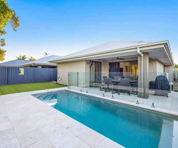 We were extremely pleased we chose Kelly to sell our house.